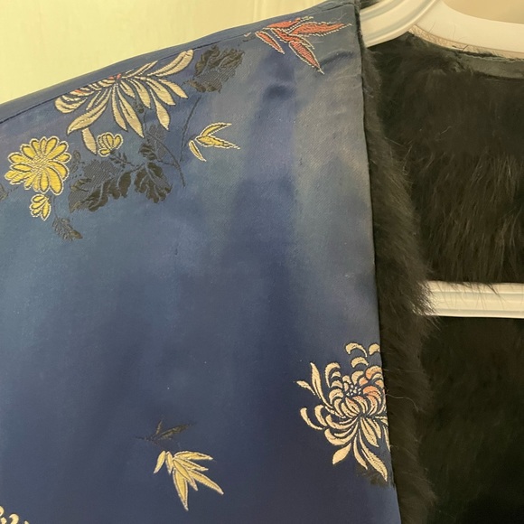 Real fur black vest with brocade - Picture 7 of 9